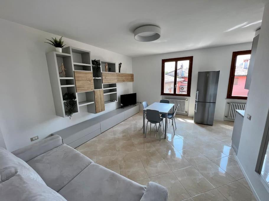 Beija Flor-Trilocale Piazza Garibaldi N18 Lejlighed Desenzano del Garda Eksteriør billede