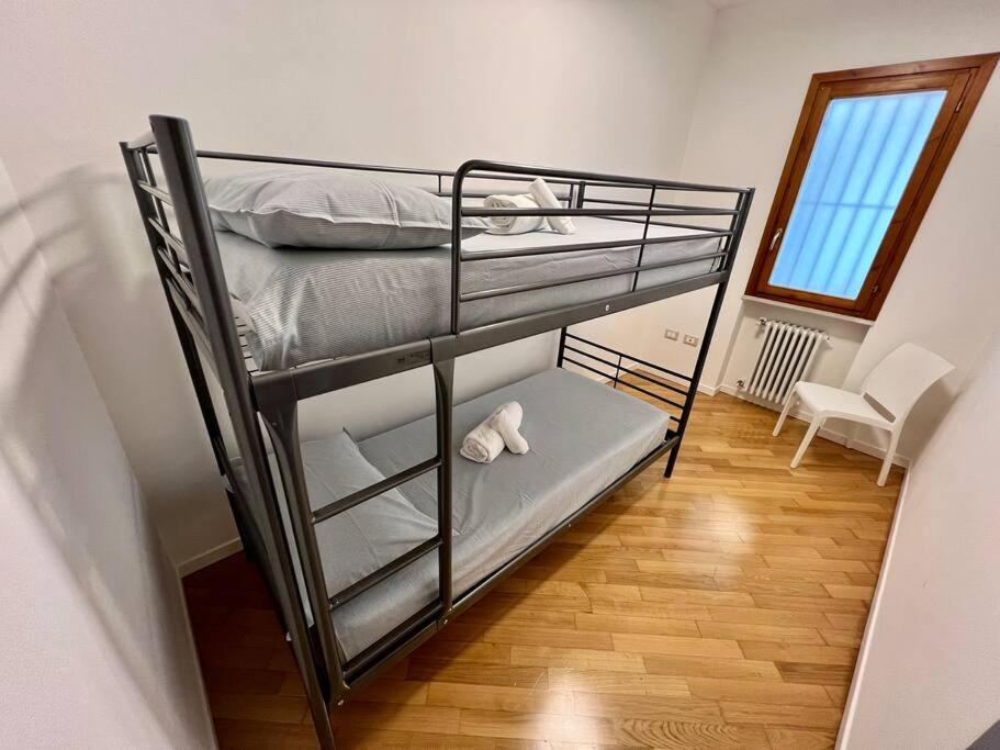 Beija Flor-Trilocale Piazza Garibaldi N18 Lejlighed Desenzano del Garda Eksteriør billede