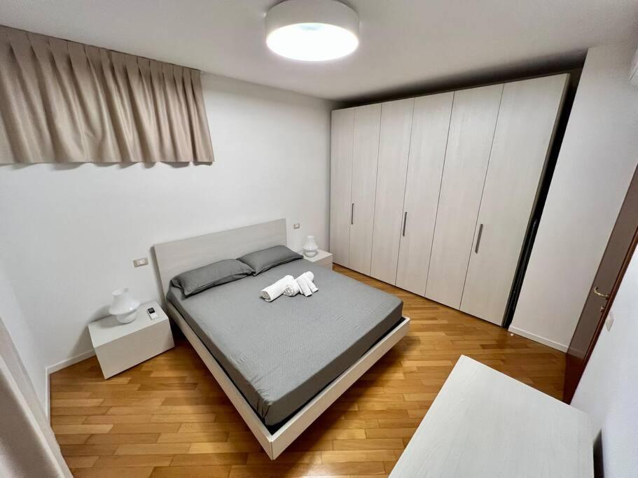 Beija Flor-Trilocale Piazza Garibaldi N18 Lejlighed Desenzano del Garda Eksteriør billede